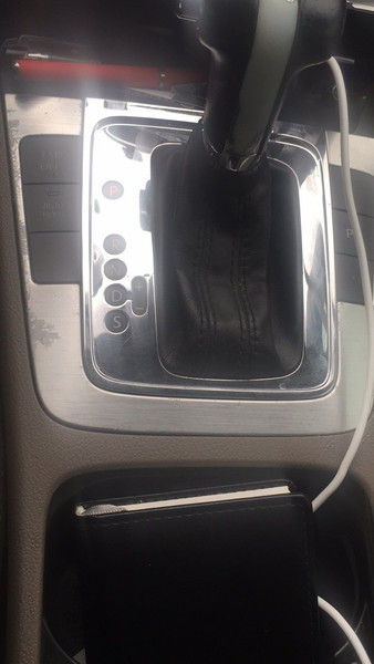 Рамка акпп Volkswagen Passat B6 2007 г.  1.8 л бензин Киев