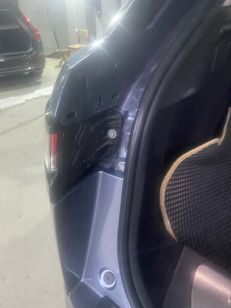 Декор накладка фонаря зад л Land Rover Range Rover Velar 2019 г.  2.0 л бензин