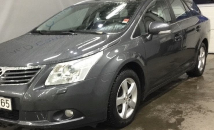 Фара передняя Toyota Avensis  2009 универсал 2.0 Бензин Житомир