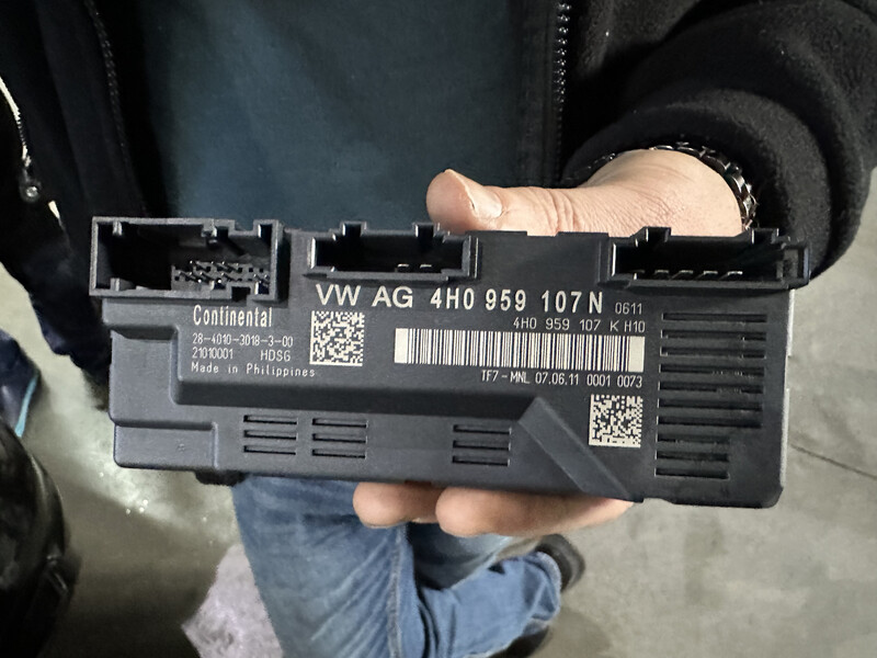 Блок управления крышки багажника Porsche Panamera  2011 