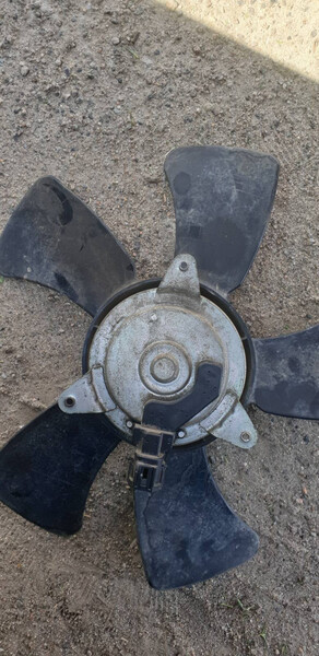Моторчик с пропеллером на 5 лопастей Nissan X-Trail T30 2005 г.  2.0 л бензин Киев