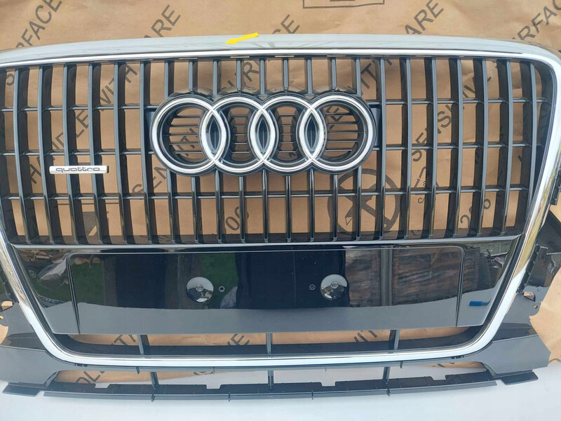 Решітка радіатора Audi Q5 2014 р.  3.0 л бензин Київ