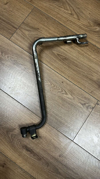 Трубка от помпы в сторону печки Suzuki Grand Vitara  2008 2.0 Бензин Киев