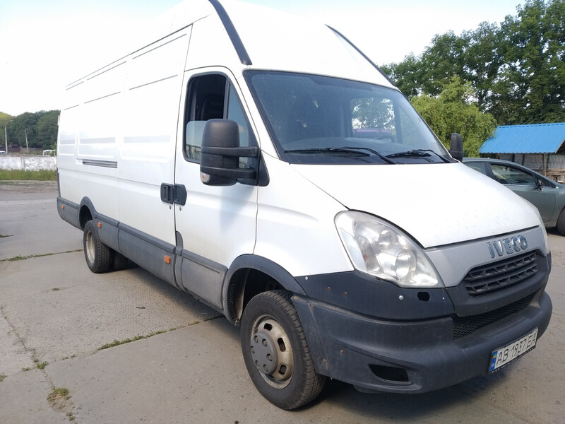 Бампер передний Iveco Daily  2013 3.0 Дизель Черкассы