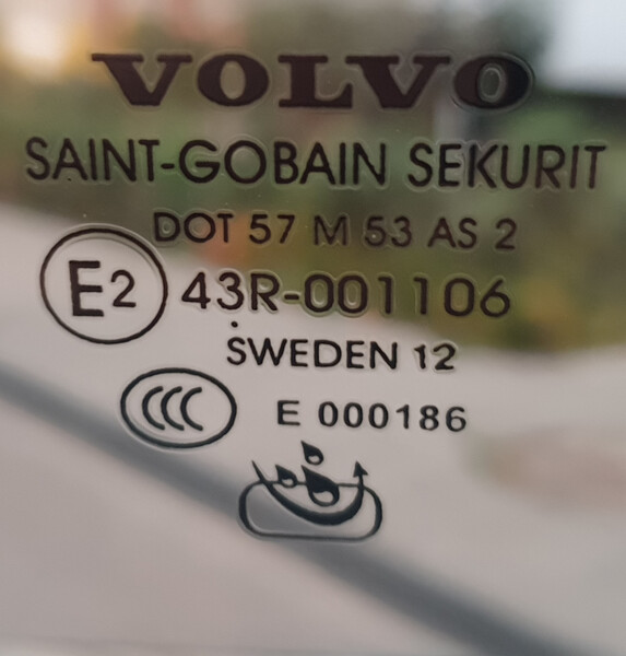 Скло дверей Volvo XC70 універсал 2012 р.  2.4 л дизель Львів