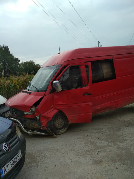 Передня частина кузова Mercedes-Benz 312  1999 2.9 Дизель Ивано-Франковск
