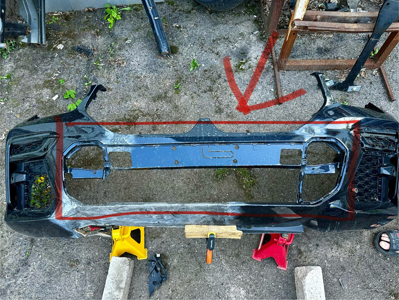 Передняя решетка бампера BMW X6  2022 3.0 Бензин 