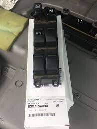 Блок кнопок стеклоподъмником передний левый Subaru Forester  2002 
