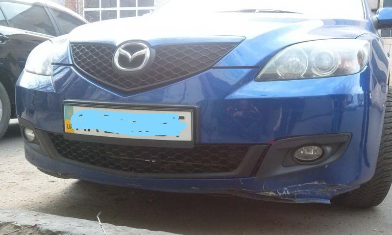 Бампер передний Mazda 3 BK хэтчбек 2007 г.  1.6 л бензин Киев