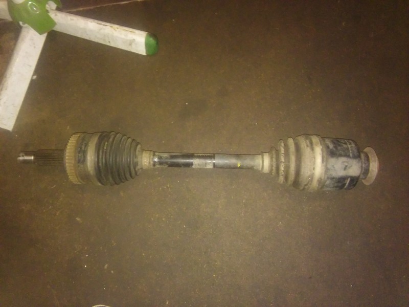 Передня права піввісь Hyundai ix35  2012 2.0 Бензин 