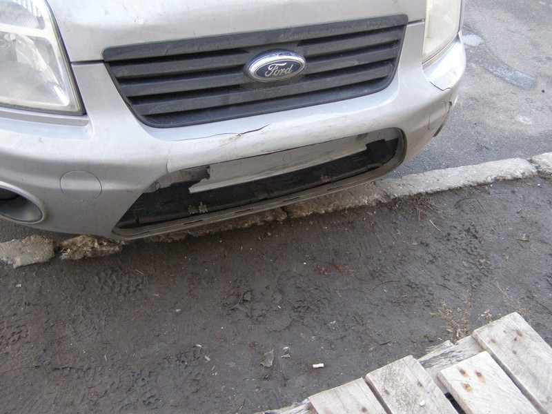 Бампер передний под противотуманнки Ford Tourneo Connect модель с 2006-2013 2012 1.8 Бензин Киев
