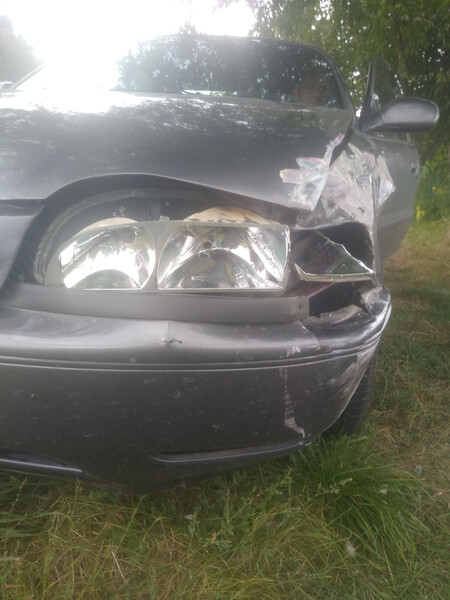 Фара передня Hyundai Sonata 3  1995 2.0 Бензин 