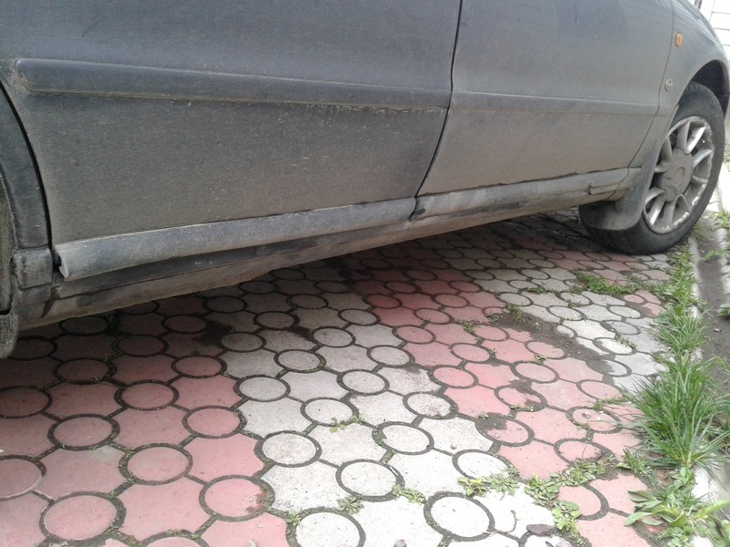 Молдинг Audi A4 B5 универсал 1996 г.  2.5 л бензин Черновцы