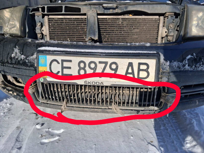 Решітка бампера Skoda Superb  2006 1.9 Дизель 