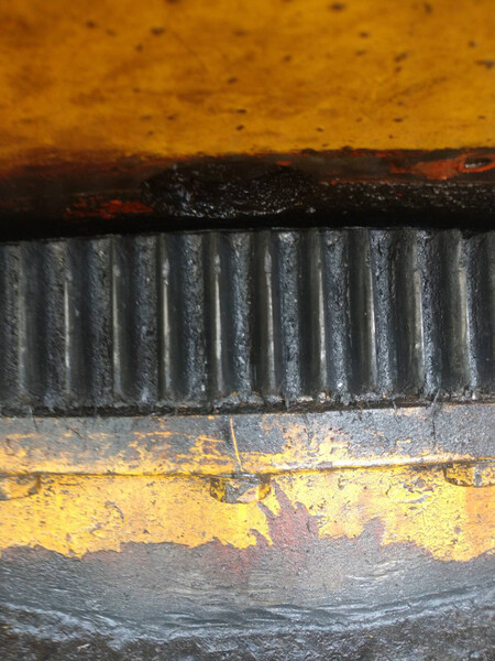 Круг Schaeff HML 1993 р.  2.0 л дизель