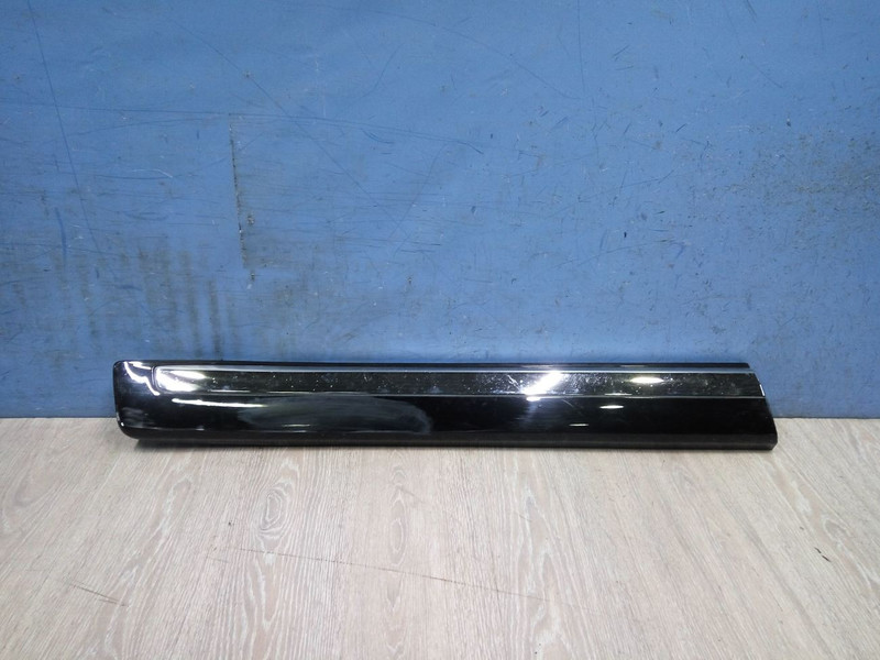 Молдинг двери водительской (широкий) Toyota Land Cruiser 200  2013 4.4 Дизель Одесса