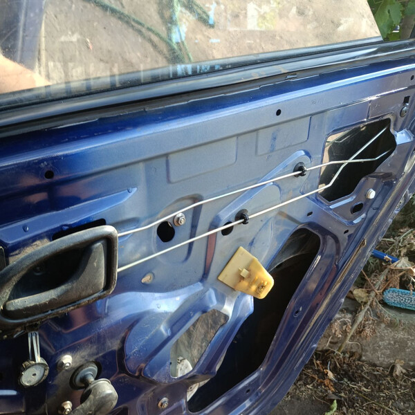 Замок двери Renault Logan 2002 г.  1.6 л бензин Киев