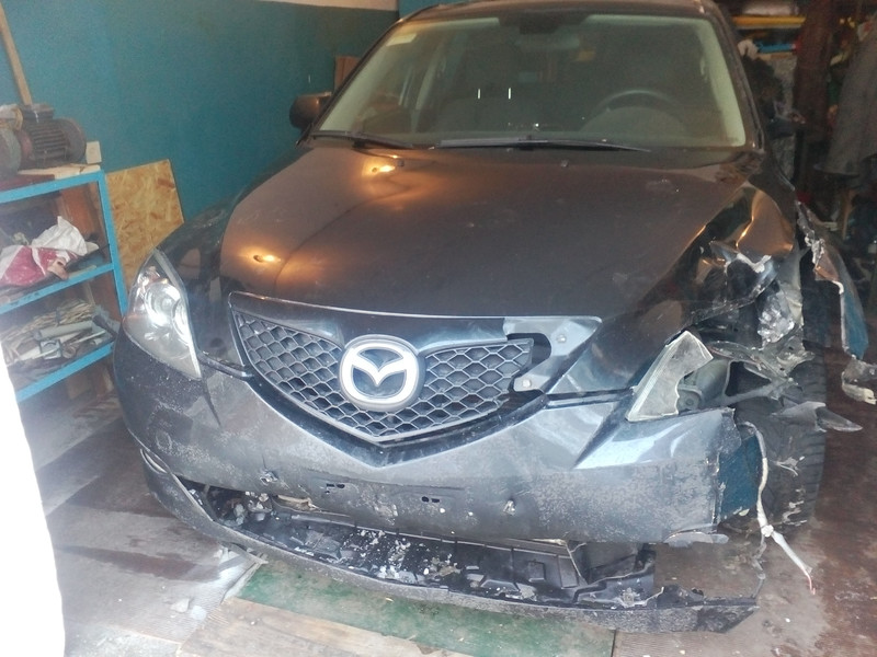 Капот Mazda 3 BK  2008 хэтчбек 1.6 Бензин Чернигов