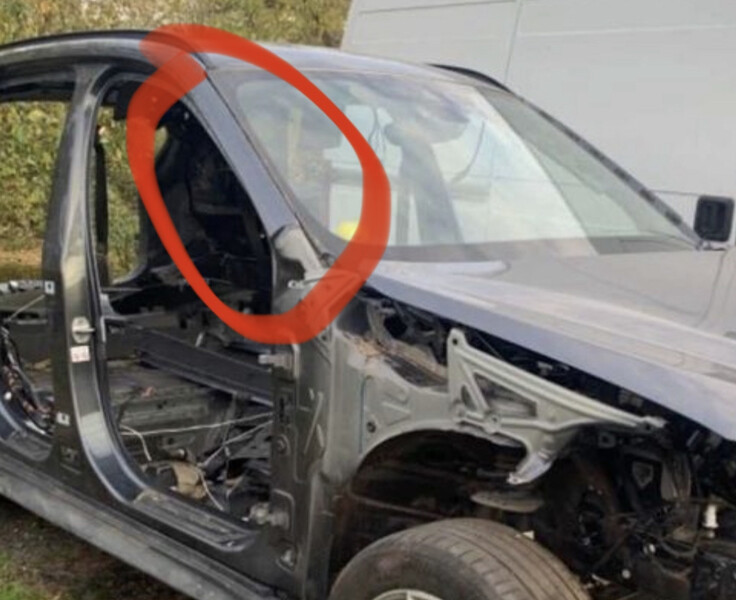 Стойка кузова передняя правая (батон) BMW X1  2017 2.0 Дизель 