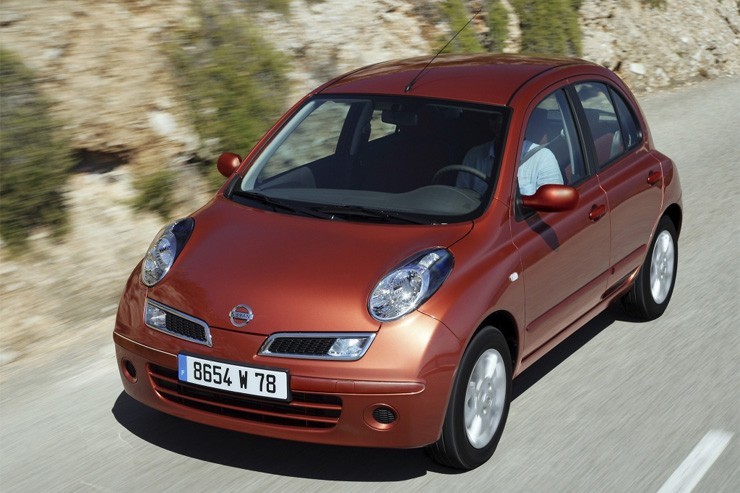 Бампер передний Nissan Micra K12 хэтчбек 2008 г.  1.4 л бензин Ровно