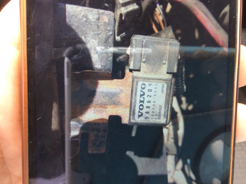 Датчик массового расхода воздуха 9486209 Volvo V70  2001 универсал 2.4 Бензин Киев