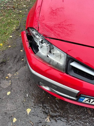 Галогенна фара права Renault Megane 3  2009 1.6 Бензин 