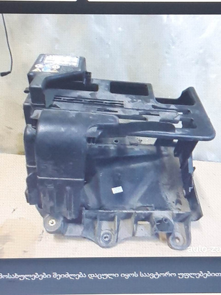 Подставка под аккумулятор в сборе Volkswagen Polo Sl хэтчбек 2007 г.  1.5 л дизель Киев