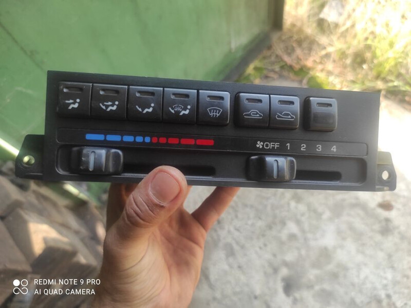 Блок управления печкой \ кондиционером Mazda 626 GE 1994 хетчбек 2.0 Бензин 