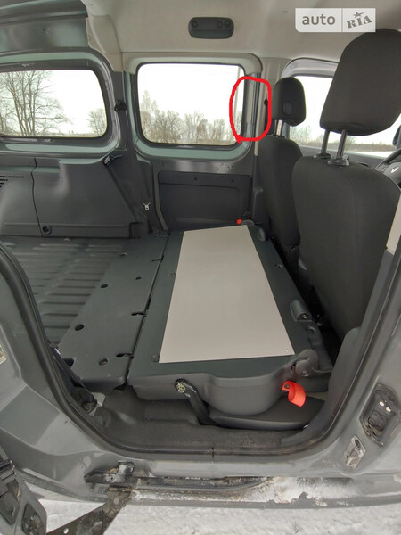 Заглушка левой стойки Renault Kangoo  2015 Одесса