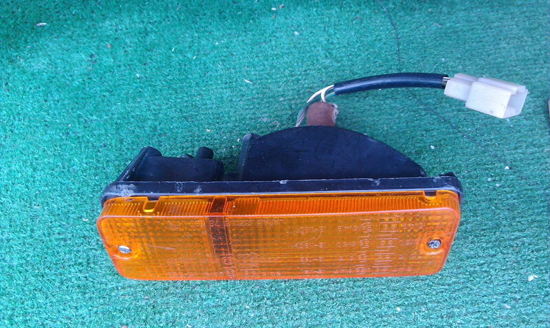 Габарити передні Toyota Carina AA60, KA67V, SA60 1984 1.5 Бензин 