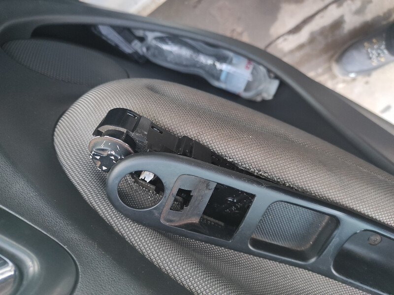Блок стеклоподъемников Citroen C3  2011 хэтчбек 1.6 Дизель Кривой Рог
