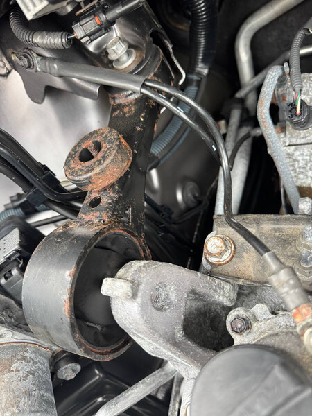 Подушка двигателя Toyota Sienna  2015  Бензин Горохов