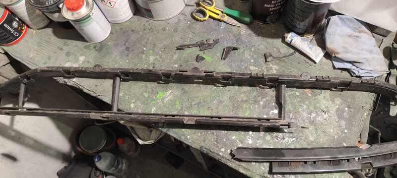 Решетка бампера Audi e-tron  2022 хэтчбек 1.0 Электро Хмельницкий