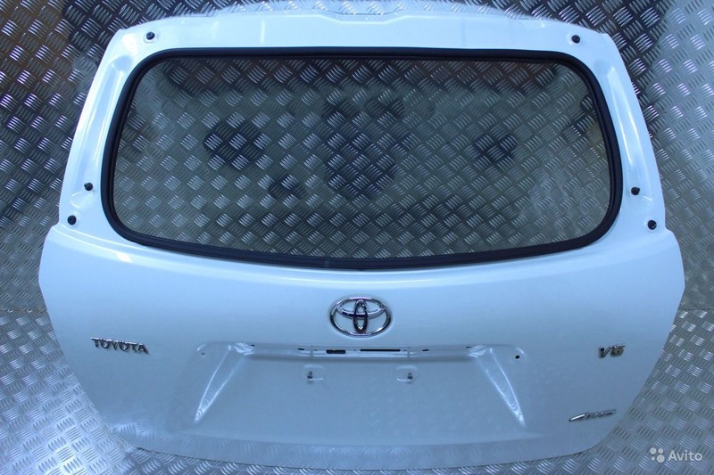 Кришка багажника 67005-48412   Toyota Highlander