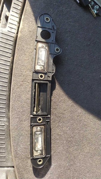 Кнопка багажника Volkswagen Touran  2005 универсал 1.6 Бензин Винница