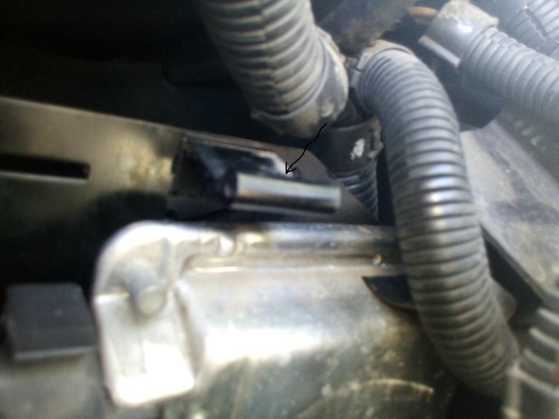 Кріплення компютера біля акамулятора Volkswagen Sharan  2001 1.9 Дизель 