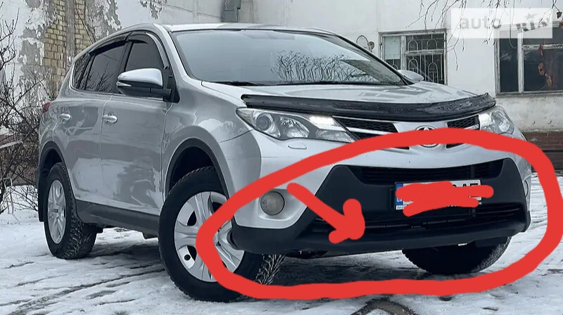 Бампер передний нижняя часть Toyota RAV4  2014 2.2 Дизель Киев