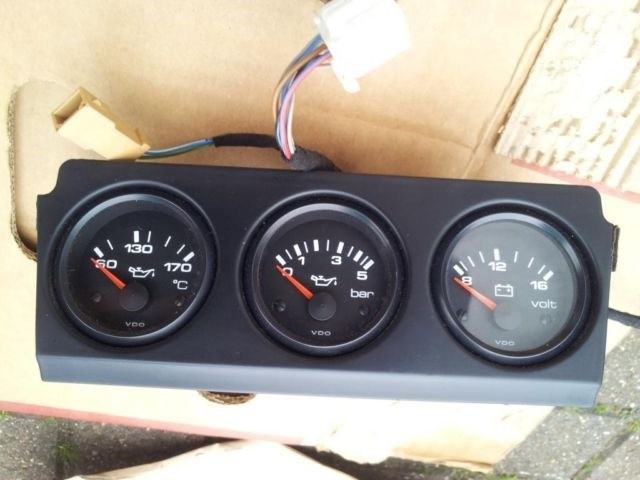 Дополнительные приборы Aston Martin V12 Vantage RS  1999 5.0 Бензин Днепропетровск