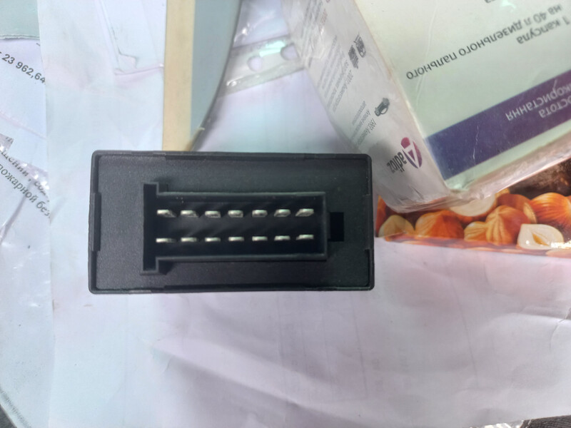 Блок согласования с фаркопом Volkswagen Touran  2005 универсал 2.0 Дизель Николаев