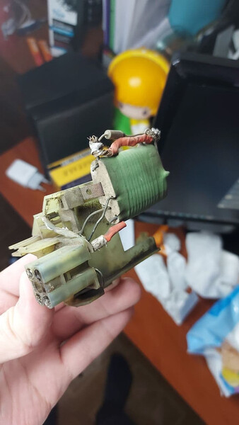 Резистор печки 90297361   Opel Vectra