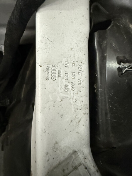 Кронштейн крепления крила левый Audi A3  2024 2.0 Бензин Киев