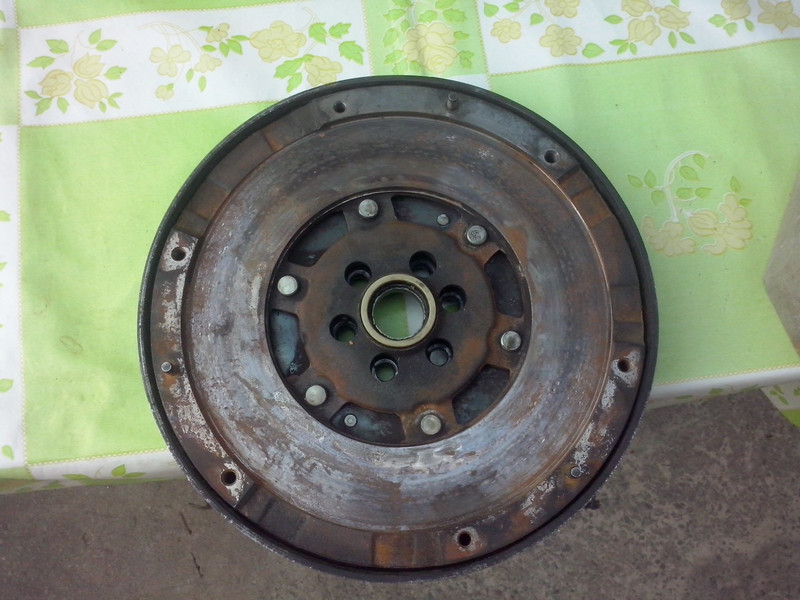 Демпферний маховик 038105266AC   Volkswagen Passat