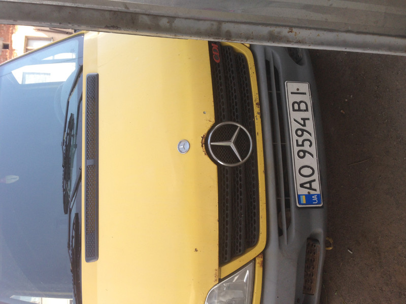 Капот Mercedes Sprinter 2003 г.  2.2 л дизель Мукачево