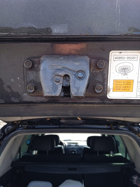 Замок крышки багажника ssangyong rexston SSangYong Rexton 2007 р.  2.7 л дизель