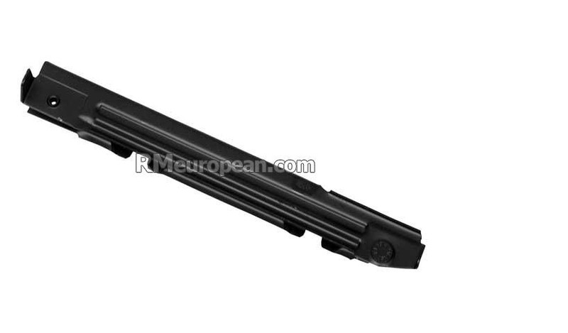 Направляющая переднего бампера правая 2038801214   Mercedes C-Class