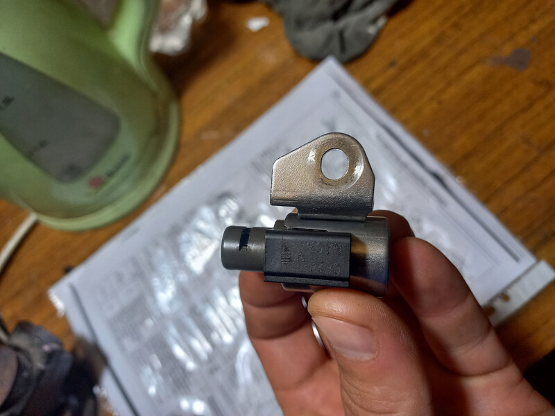 Электромагнитный клапан номер 2 на коробку автомат Toyota Avensis  2007 Черноморск