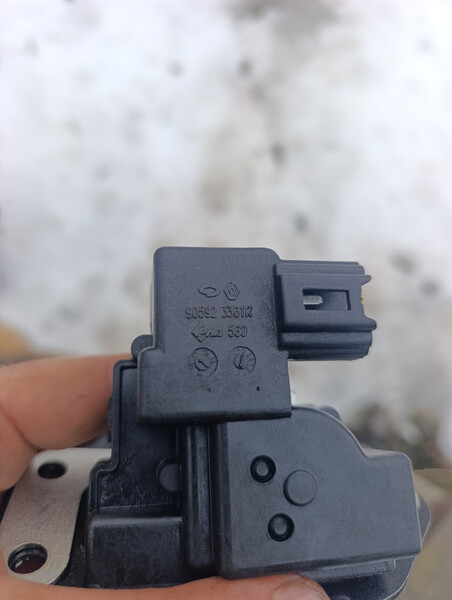 Замок крышки багажника Renault Koleos  2011 2.0 Дизель Изяслав