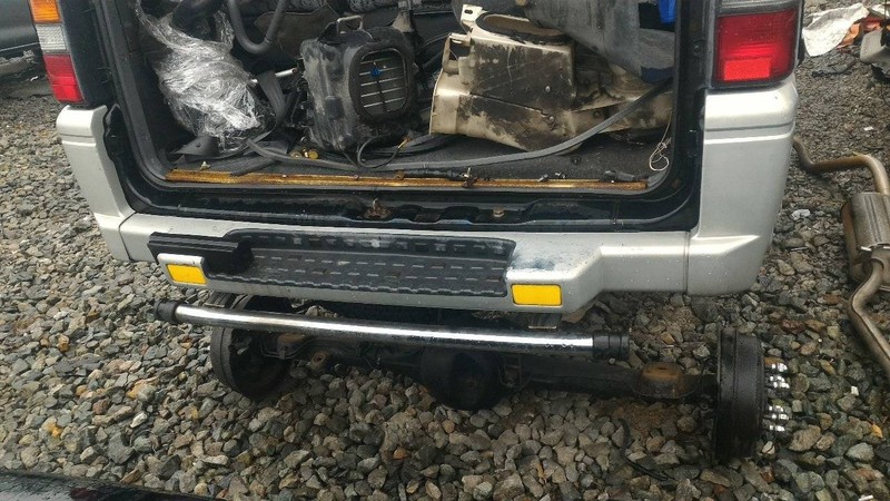 Бампер задний Mitsubishi L 300  1995 1.7 Бензин Херсон