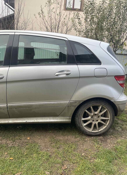 Дверь задняя Mercedes B-Class хэтчбек 2005 г.  2.0 л дизель Черновцы