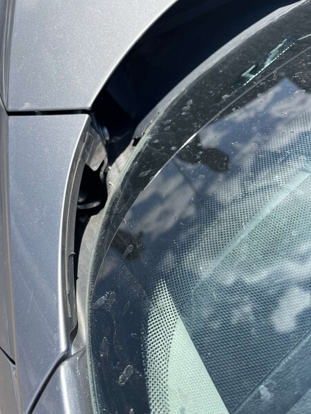 Заглушка на капоте Volkswagen Passat  2014 1.8 Бензин 